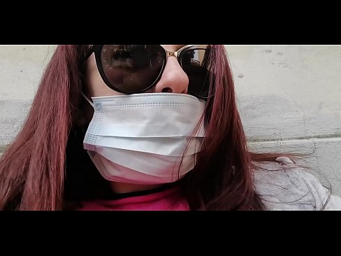 ❤️ D'Nicoletta hëlt sech op hirem Noper a pisst a senger Garage (Special Covid19 Italienesch Quarantän) ️ Häre Porno bei eis ❌❤