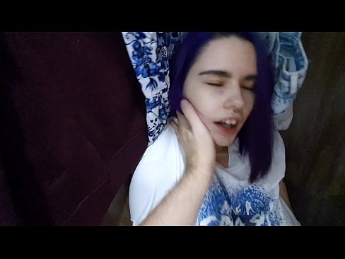 ❤️ Fannt meng Schwëster am Kleederschaf an huet hatt gehollef ️ Häre Porno bei eis ❌❤